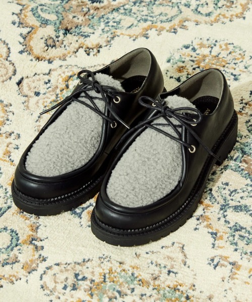 AMERICAN HOLIC（アメリカンホリック）の「トラックソールチロリアンシューズ（ドレスシューズ・レディース・ブラック/キャメル・M/L/S）」の2枚目の写真