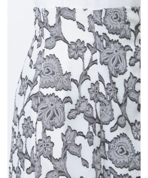 LAGUNAMOON（ラグナムーン）の「アシンメトリージャガードフレアスカート（スカート・レディース・ブラック/アイボリー・SMALL/MEDIUM）」の9枚目の写真