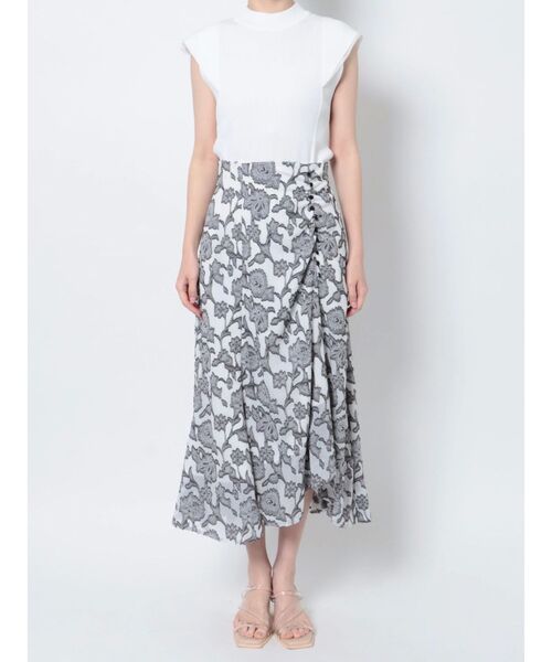 LAGUNAMOON（ラグナムーン）の「アシンメトリージャガードフレアスカート（スカート・レディース・ブラック/アイボリー・SMALL/MEDIUM）」の17枚目の写真