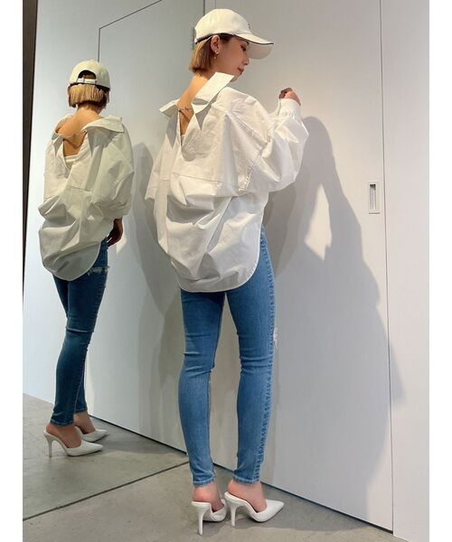 GYDA（ジェイダ）の「H/W LEFT SIDE BROKENスキニーデニムパンツ（デニムパンツ・レディース・インディゴブルー/ライトブルー・X-SMALL/SMALL/MEDIUM）」の22枚目の写真