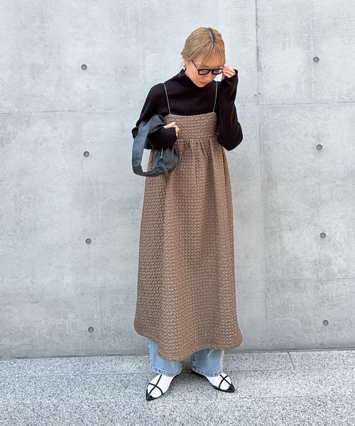 feepur（フェピュール）の「ジャガードキャミワンピース（ワンピース・レディース・ブラック/モカ・MEDIUM）」の19枚目の写真