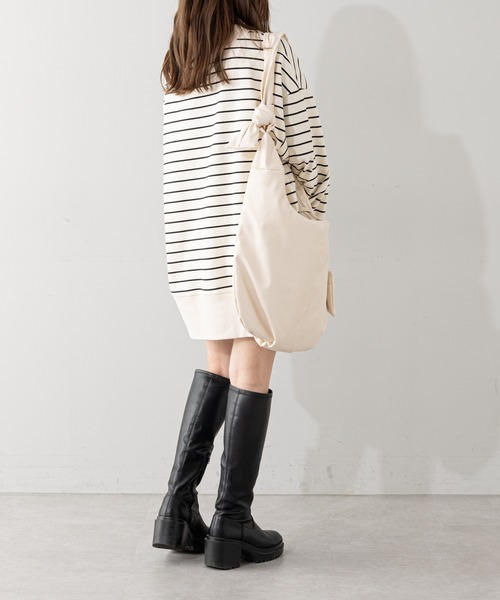 Chico（チコ）の「ポーチ付オーバルショルダーバッグ（ショルダーバッグ・レディース・アイボリー/ブラック/シルバー/ブルー・FREE）」の8枚目の写真