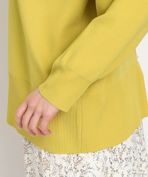 DRESKIP（ドレスキップ）の「◆後ろ姿も抜かりなく【セットアップ可】スポンディッシュニット（ニット/セーター・レディース・ブラック/ブルー/ナチュラル/レモンイエロー・02/03/04）」の5枚目の写真