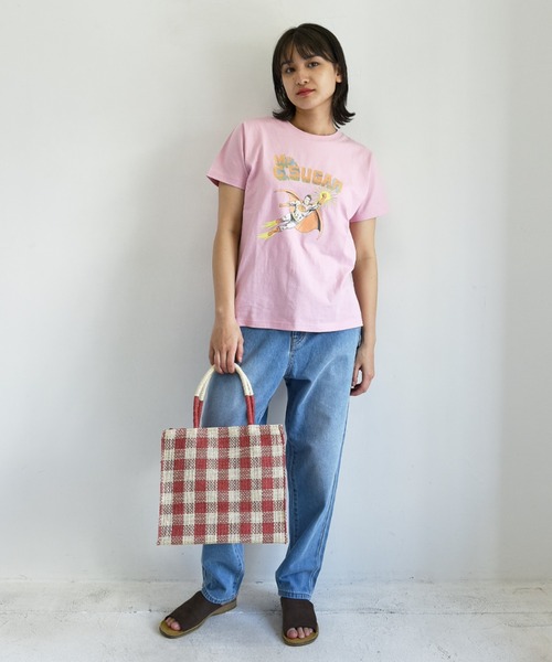 CUBE SUGAR(キューブシュガー)の「OE天竺ヒーロープリントTシャツ(Tシャツ/カットソー・レディース・ホワイト/スミクロ/ピンク・M)」の5枚目の写真