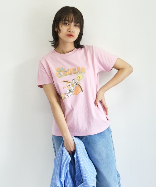 CUBE SUGAR(キューブシュガー)の「OE天竺ヒーロープリントTシャツ(Tシャツ/カットソー・レディース・ホワイト/スミクロ/ピンク・M)」の4枚目の写真
