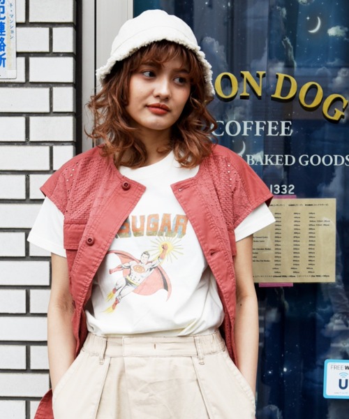 CUBE SUGAR(キューブシュガー)の「OE天竺ヒーロープリントTシャツ(Tシャツ/カットソー・レディース・ホワイト/スミクロ/ピンク・M)」の18枚目の写真