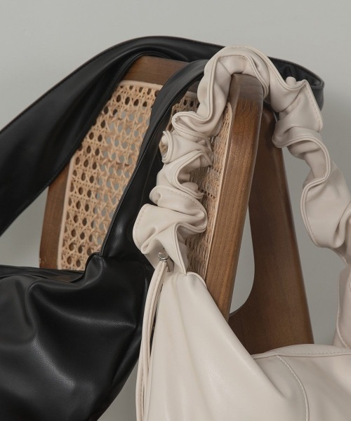 lawgy（ラウジー）の「drawstring 2way bag（ハンドバッグ）」 - WEAR