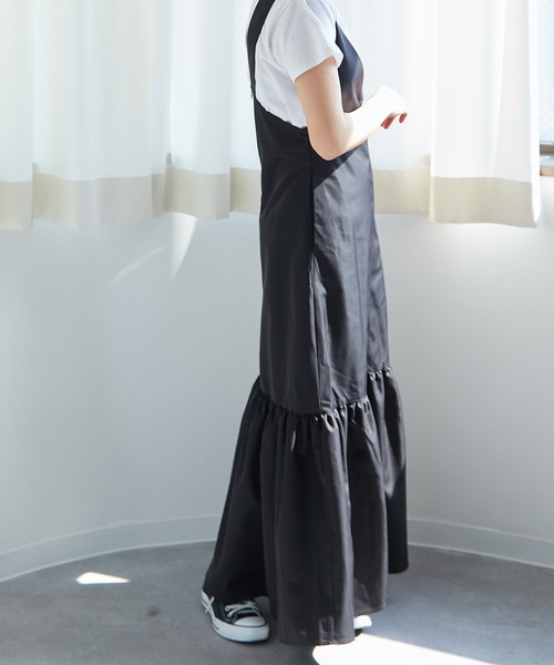 ECRIRE（エクリール）の「フレアジャンパースカート（ジャンパースカート・レディース・ブラック/オフホワイト・M/L）」の7枚目の写真