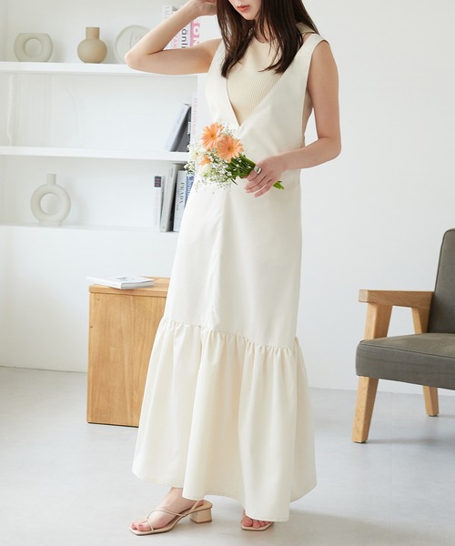 ECRIRE（エクリール）の「フレアジャンパースカート（ジャンパースカート・レディース・ブラック/オフホワイト・M/L）」の10枚目の写真