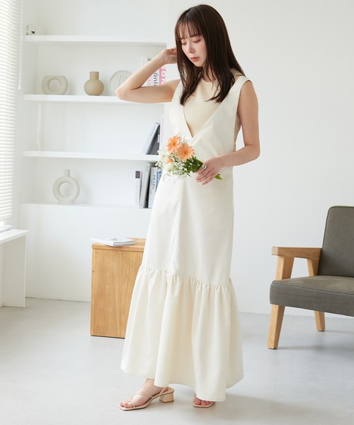 ECRIRE（エクリール）の「フレアジャンパースカート（ジャンパースカート・レディース・ブラック/オフホワイト・M/L）」の12枚目の写真