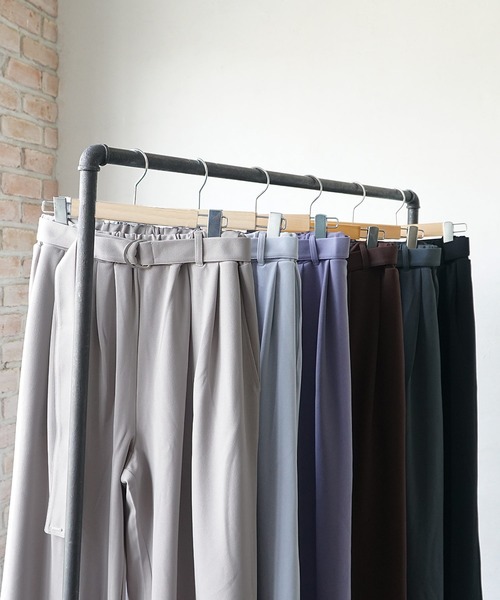 MinoriTY(マイノリティ)の「【MinoriTY】さらさら梨地素材ベルト付きワイドパンツ 夏服 スラックス カラーパンツ メンズ(スラックス・メンズ・ブラック/ブルー/チャコール/パープル/ライトグレー/ブラウン・S/M/L)」の7枚目の写真