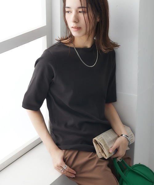 nissen(ニッセン)の「UVカット綿100%フライス素材ボートネック5分袖Tシャツ(Tシャツ/カットソー・レディース・グレイッシュベージュ/ローズ/ブラック/ブルー/グリーン/オフホワイト/カーキ・LL/M/S/L)」の8枚目の写真