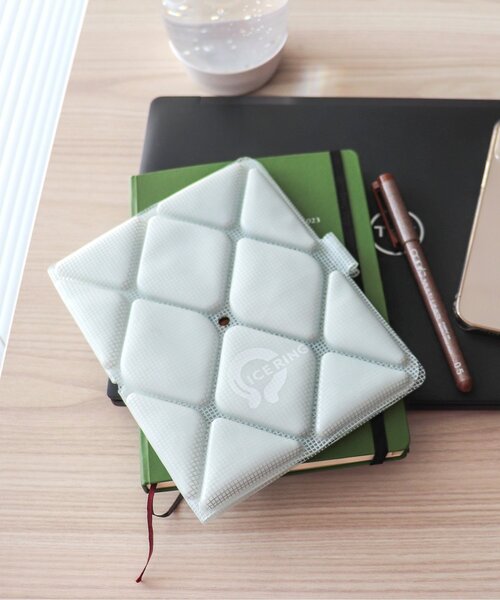 BREEZE（ブリーズ）の「ICE CUSHION（アウトドアグッズ・キッズ・ブラック/カーキ/サックスブルー/ライトグレー・FREE）」の2枚目の写真