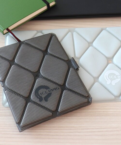 BREEZE（ブリーズ）の「ICE CUSHION（アウトドアグッズ・キッズ・ブラック/カーキ/サックスブルー/ライトグレー・FREE）」の3枚目の写真