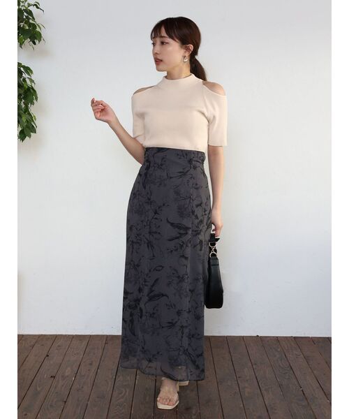 LAGUNAMOON（ラグナムーン）の「オープンショルダーニットプルオーバー（ニット/セーター・レディース・オレンジ/ブルー/アイボリー/ブラック・FREE）」の7枚目の写真