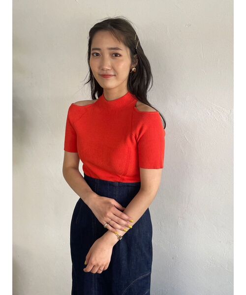 LAGUNAMOON（ラグナムーン）の「オープンショルダーニットプルオーバー（ニット/セーター・レディース・オレンジ/ブルー/アイボリー/ブラック・FREE）」の9枚目の写真