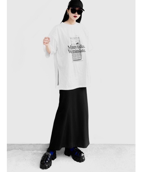 LVEU.（ラブユ.）の「【LVEU.】ジャーナルプリントオーバーTシャツ（Aiselect） / トップス Tシャツ 半袖 オーバー プリント グラフィック ブラック ホワイト（Tシャツ/カットソー・レディース・ホワイト/ブラック・FREE）」の3枚目の写真