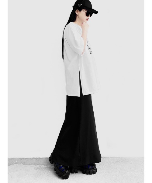 LVEU.（ラブユ.）の「【LVEU.】ジャーナルプリントオーバーTシャツ（Aiselect） / トップス Tシャツ 半袖 オーバー プリント グラフィック ブラック ホワイト（Tシャツ/カットソー・レディース・ホワイト/ブラック・FREE）」の4枚目の写真