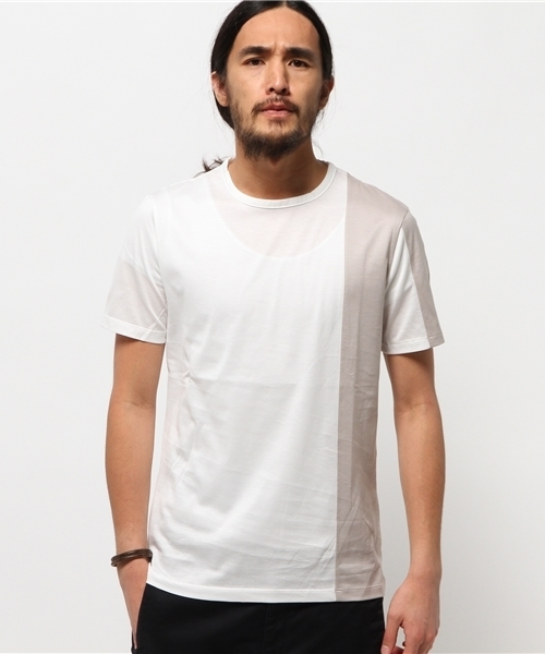 KATHARINE HAMNETT LONDON (キャサリンハムネットロンドン)の「BICOLOR ASYMMETRY CUT / バイカラーアシンメトリーカットTシャツ(Tシャツ/カットソー・メンズ・ホワイト/ネイビー・XL/L/M/S)」の1枚目の写真