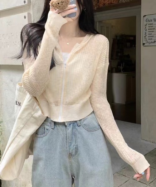 Sibra（シブラ）の「UVケア・接触冷感ショート丈カーディガン（カーディガン/ボレロ・レディース・パープル/ベージュ/ホワイト/ブルー/イエロー・M）」の13枚目の写真