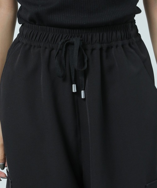 PAGEBOY（ページボーイ）の「ラインミリタリーパンツ（その他パンツ・レディース・グレイッシュベージュ/ブラック/チャコールグレー/グレー系その他4・FREE）」の12枚目の写真