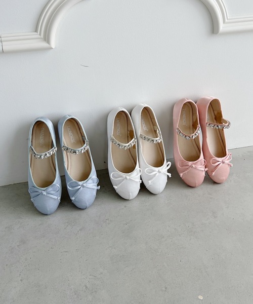 Loueme（ルエム）の「ビジューストラップバレエシューズ（バレエシューズ・レディース・アイボリー/ライトブルー/ピンク・23.5cm/24.5cm）」の8枚目の写真