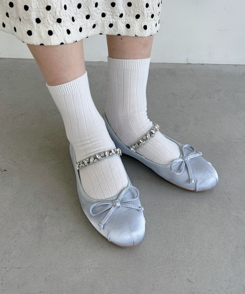 Loueme（ルエム）の「ビジューストラップバレエシューズ（バレエシューズ・レディース・アイボリー/ライトブルー/ピンク・23.5cm/24.5cm）」の12枚目の写真