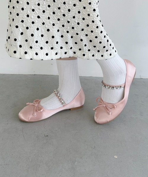Loueme（ルエム）の「ビジューストラップバレエシューズ（バレエシューズ・レディース・アイボリー/ライトブルー/ピンク・23.5cm/24.5cm）」の17枚目の写真