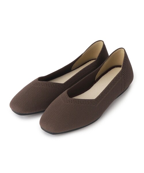 SHOO・LA・RUE（シューラルー）の「◆【高レビュー】洗えてサラサラ スクエアニットパンプス（パンプス・レディース・ブラウン系/レッド系1/ブルー/サンドベージュ/ブラック/キャメル/マスタード/ベージュ系その他6/ベージュ系その他2/ピンク系7/ブラック系2/イエロー系2/ブルー系その他4・25/45/35）」の3枚目の写真