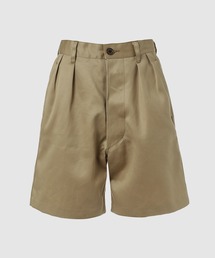 THE KHAKI SHORTS