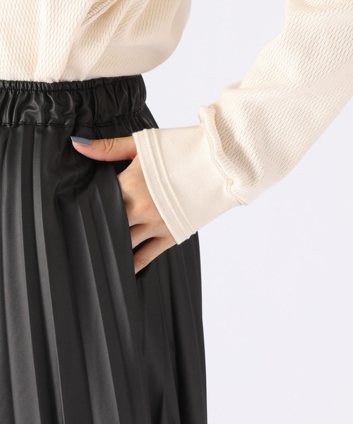 niko and...(ニコアンド)の「レザーライクロングプリーツスカート(スカート・レディース・ブラック/アイボリー/イエロー×ブラック・MEDIUM/LARGE)」の10枚目の写真