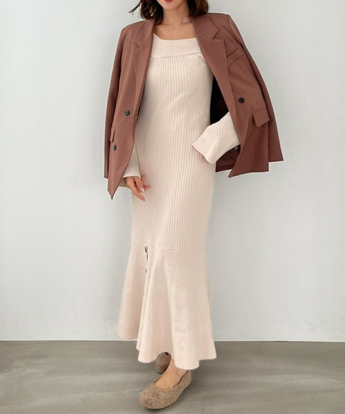 Olu.(オルドット)の「フレアスリーブニットワンピース(ワンピース・レディース・アイボリー/ブラック/モカ・FREE)」の15枚目の写真