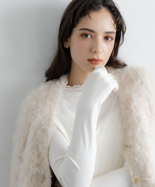 LAKOLE（ラコレ）の「メロウタートルインナー / 961223（Tシャツ/カットソー・レディース・スカイブルー/ブラック/グリーン/サンドグレー/ナチュラル・SMALL/MEDIUM）」の4枚目の写真