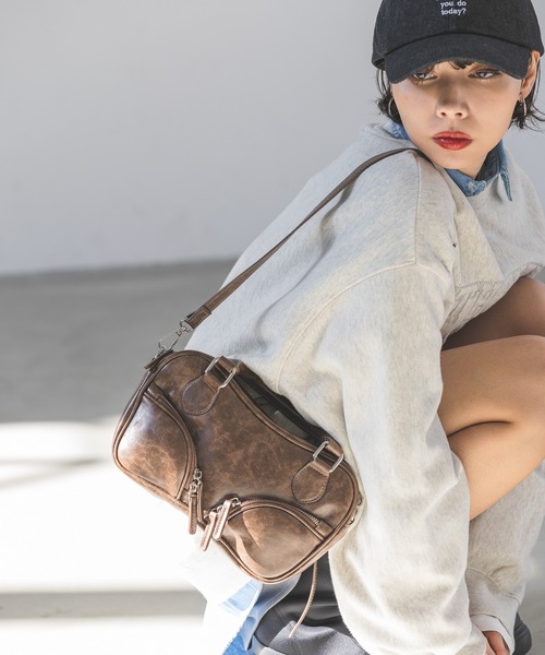 PAGEBOY(ページボーイ)の「ヴィンテージボストンバッグ(ボストンバッグ・レディース・ブラウン/ベージュ/ブラック・FREE)」の5枚目の写真