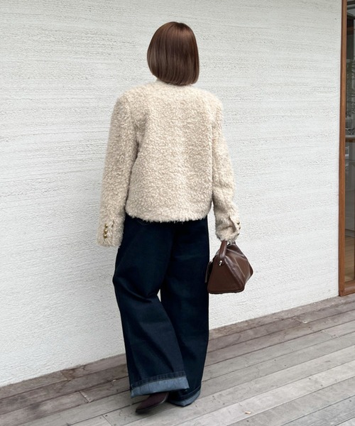 Olu.(オルドット)の「ポケットデザインボアアウター(ノーカラーコート・レディース・ベージュ/ブラック・FREE)」の8枚目の写真