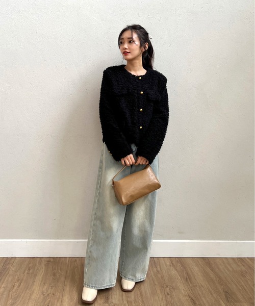 Olu.(オルドット)の「ポケットデザインボアアウター(ノーカラーコート・レディース・ベージュ/ブラック・FREE)」の14枚目の写真