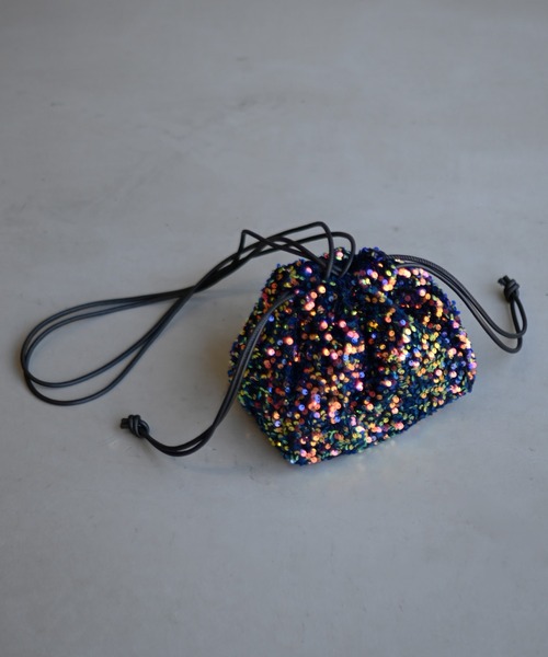 Marient（マリエント）の「2WAYスパンコール巾着BAG（ショルダーバッグ・レディース・シルバー/ブラック/マルチ・FREE）」の3枚目の写真