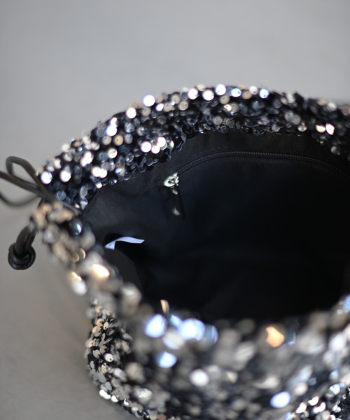 Marient（マリエント）の「2WAYスパンコール巾着BAG（ショルダーバッグ・レディース・シルバー/ブラック/マルチ・FREE）」の17枚目の写真