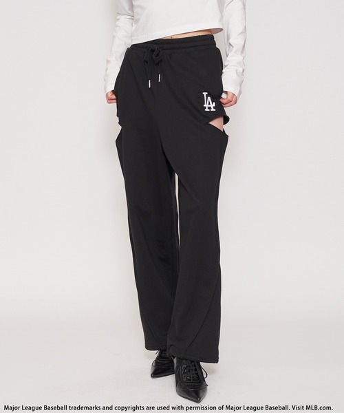 BACK TO THE FIELD(バック トゥー ザ フィールド)の「【MLB】サイドカッティングスウェットパンツ(スウェットパンツ・レディース・グレー/ブラック/ブラウン/ホワイト・FREE)」の3枚目の写真