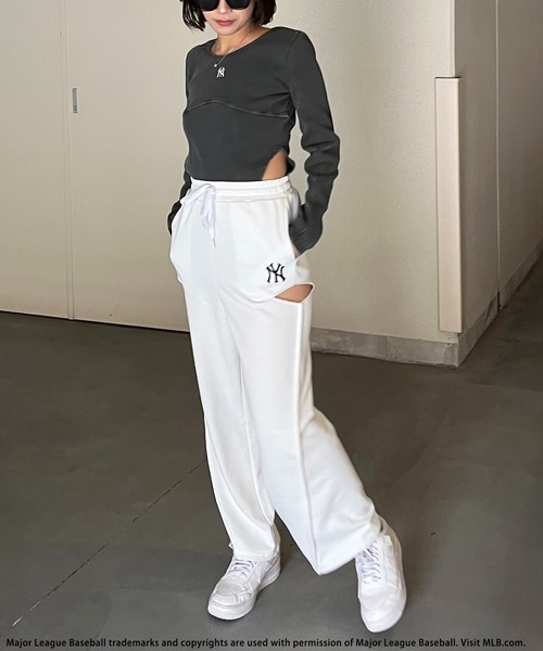 BACK TO THE FIELD(バック トゥー ザ フィールド)の「【MLB】サイドカッティングスウェットパンツ(スウェットパンツ・レディース・グレー/ブラック/ブラウン/ホワイト・FREE)」の7枚目の写真
