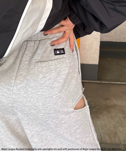 BACK TO THE FIELD(バック トゥー ザ フィールド)の「【MLB】サイドカッティングスウェットパンツ(スウェットパンツ・レディース・グレー/ブラック/ブラウン/ホワイト・FREE)」の15枚目の写真