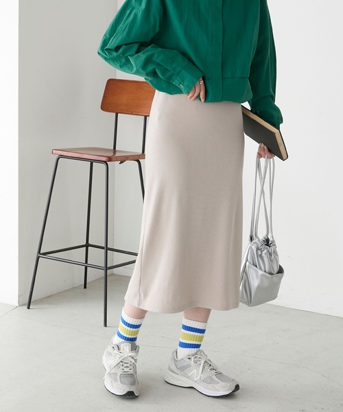 BONLECILL（ボンルシール）の「【丈が選べる2サイズ展開】ストレッチカットリブナロースカート（スカート・レディース・チャコールグレー/杢グレー/グレイッシュベージュ/アイボリー/ブラック・M～Ｌ/S～Ｍ）」の18枚目の写真