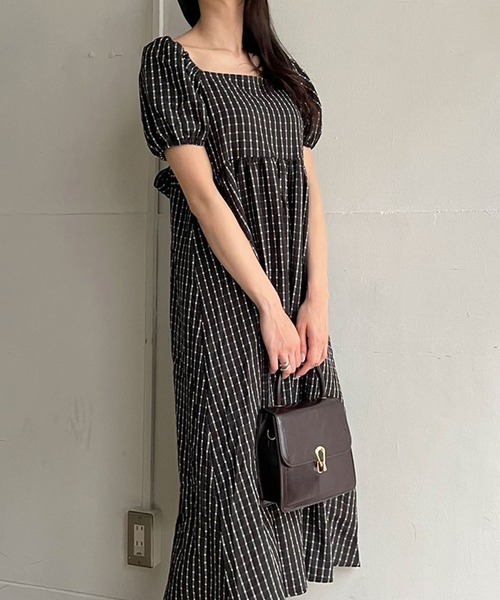 Jewelobe（ジュエローブ）の「バルーンスリーブバックリボンクレープチェックワンピース（ワンピース・レディース・レッド/ブラック・FREE）」の11枚目の写真