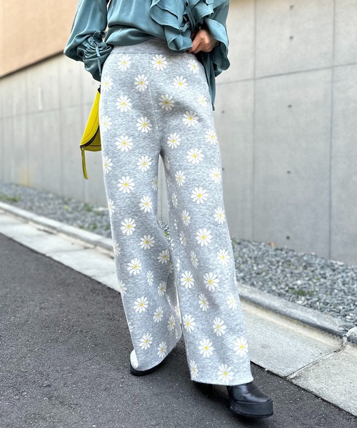 mi via loca（ミヴィアロカ）の「スウェットライク デイジー柄ジャガードニットパンツ（その他パンツ・レディース・グレー/ブラック/ブラウン/ベージュ・FREE）」の22枚目の写真