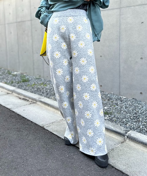 スウェットライク デイジー柄ジャガードニットパンツ（その他パンツ