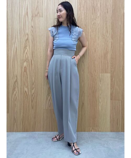 LAGUNAMOON（ラグナムーン）の「コクーンシルエットパンツ（その他パンツ・レディース・アイボリー/グレー・SMALL/MEDIUM）」の4枚目の写真