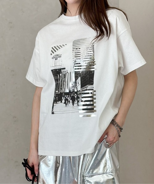 Per sist ence(パーシエンス)の「箔&カラープリントコットンオーバーサイズTシャツ(Tシャツ/カットソー・レディース・C/D/E/F/A/H/J/B/G/I・FREE)」の8枚目の写真