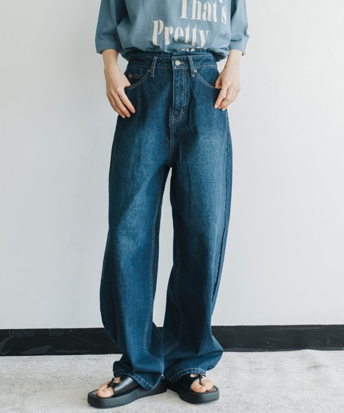 refinedworks(リファインドワークス)の「【refinedworks】 旬のレッグラインを描くカーブデニムパンツ(デニムパンツ・レディース・ブルー/ネイビー・FREE)」の2枚目の写真