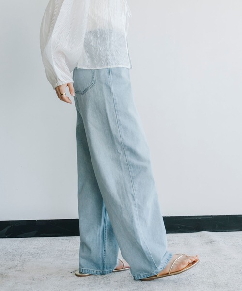 refinedworks(リファインドワークス)の「【refinedworks】 旬のレッグラインを描くカーブデニムパンツ(デニムパンツ・レディース・ブルー/ネイビー・FREE)」の4枚目の写真
