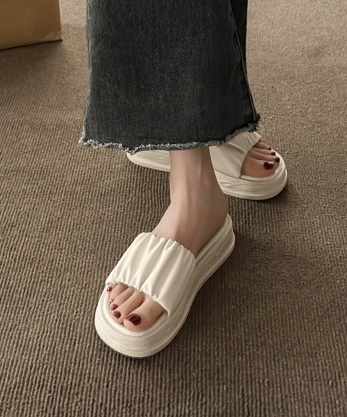 Miniministore(ミニミニストア)の「厚底サンダル ミュールサンダル 美脚 夏(サンダル・レディース・ラベンダー/ブラック/ベージュ/アイボリー・22.5cm/24.5cm/23.5cm/24.0cm/23.0cm/25.0cm)」の22枚目の写真
